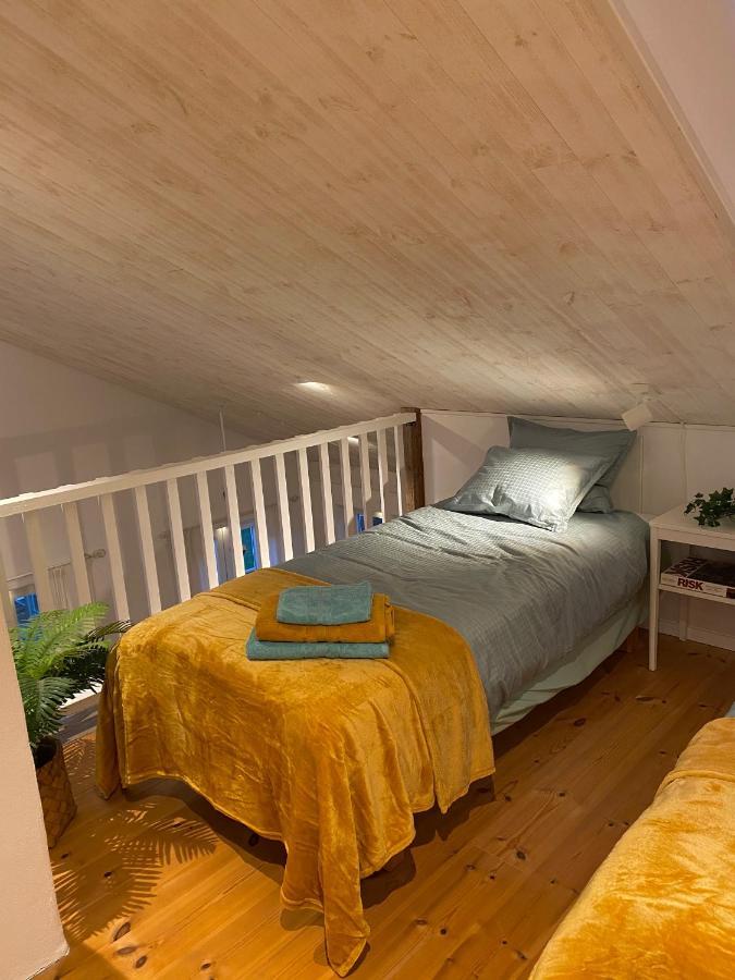 Semesterbostad Blomstertantens Hus *